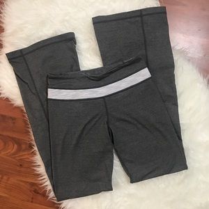 ⚡️SALE⚡️Lululemon Gray Wide Leg Yoga Pants {sz 4}